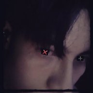 HoangTu_NupLum